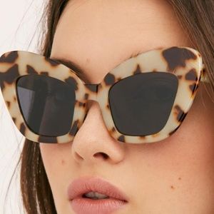 Free People Accessories - Free People Extreme Cat eye sunglasses Free People Accessories - Free People Extreme Cat eye sunglasses